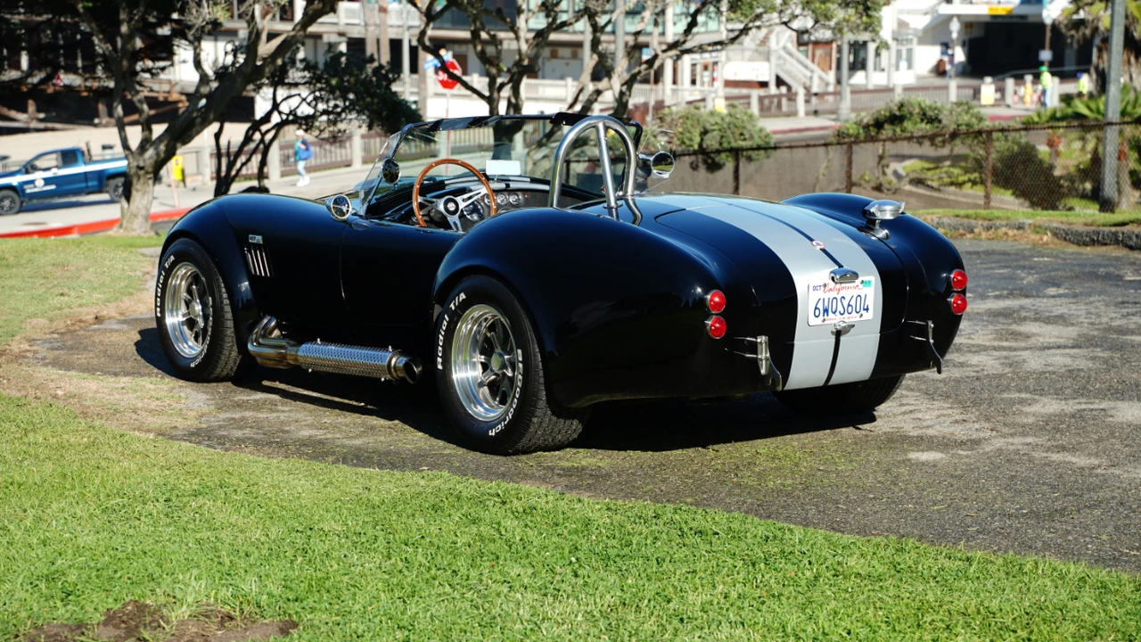 Shelby Cobra Replica - Image 13 of 31