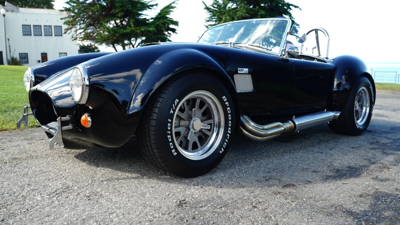 Shelby Cobra Replica - Image 2 of 31
