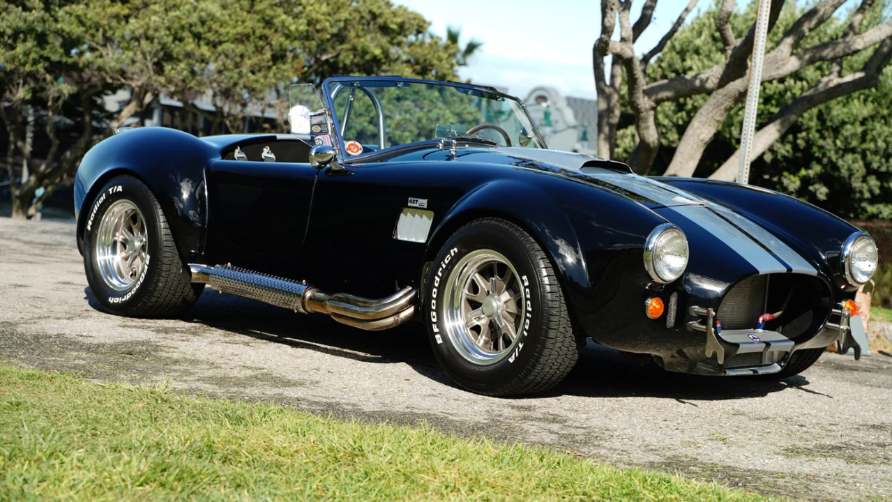 Shelby Cobra Replica - Image 22 of 31