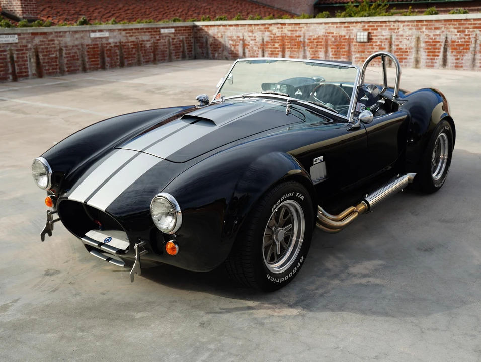 Shelby Cobra Replica - Image 4 of 31