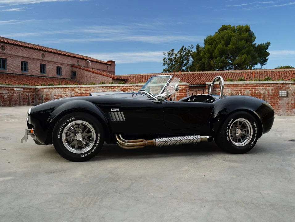 Shelby Cobra Replica - Image 8 of 31