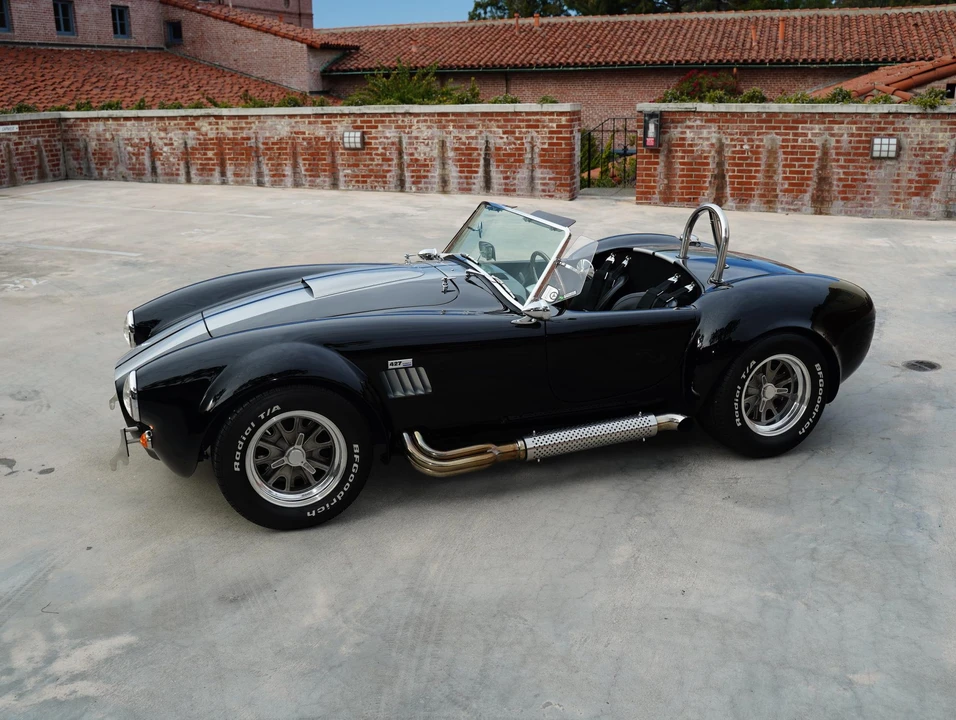 Shelby Cobra Replica - Image 7 of 31