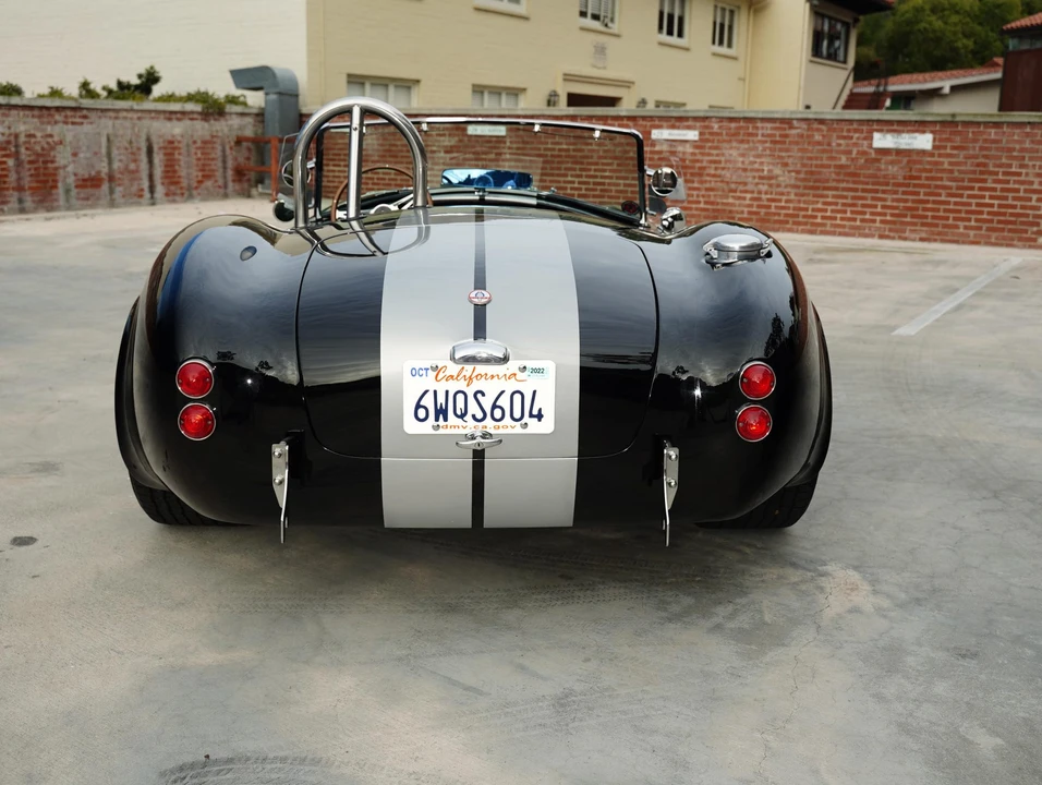 Shelby Cobra Replica - Image 17 of 31