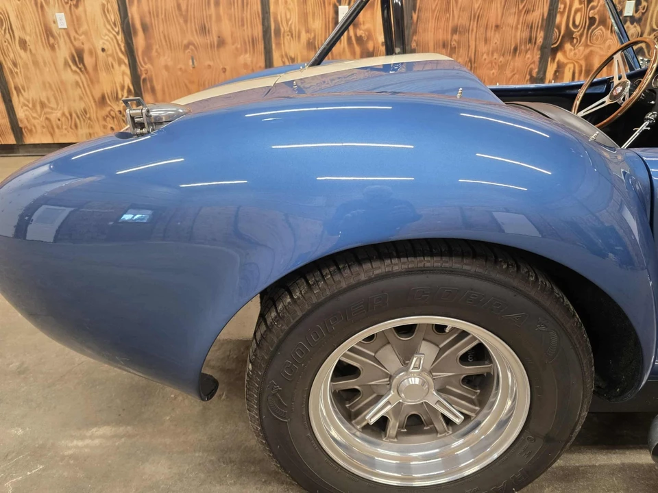 Shelby Cobra Replica - Image 14 of 31