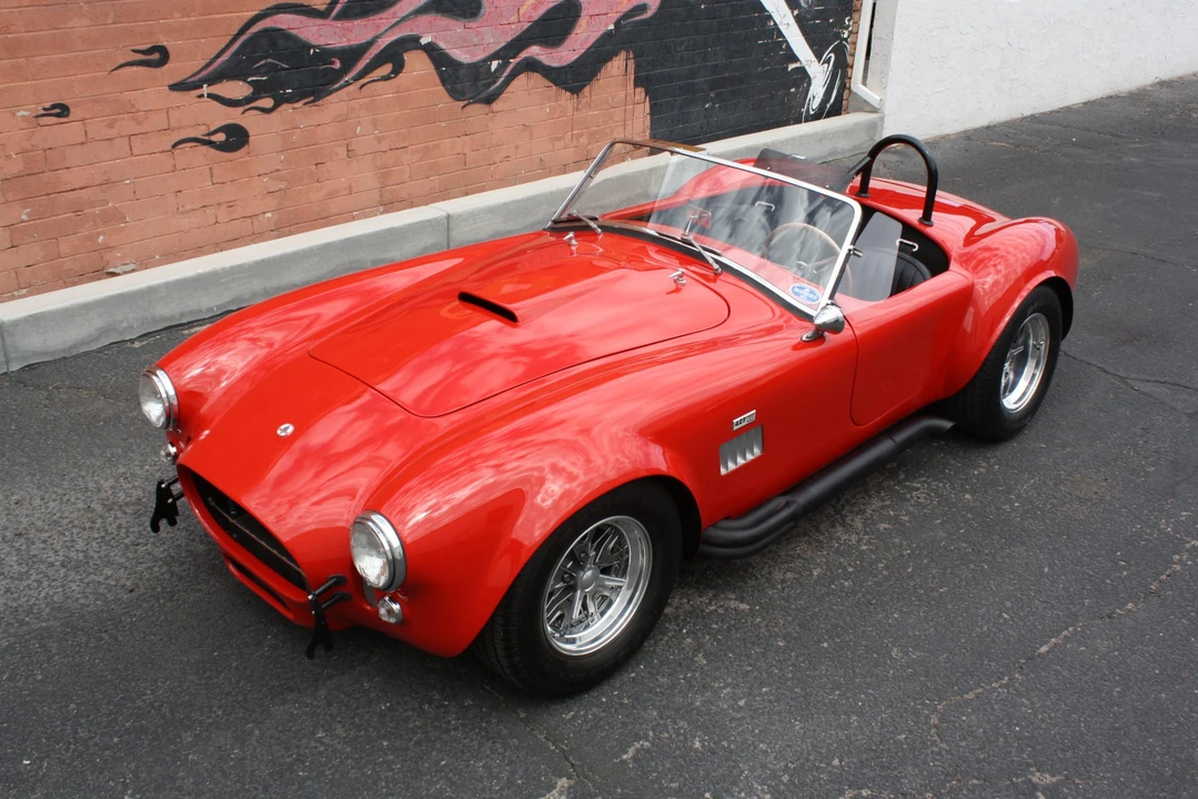 Shelby Cobra Replica - Image 8 of 31