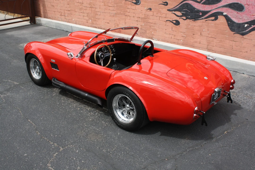 Shelby Cobra Replica - Image 14 of 31