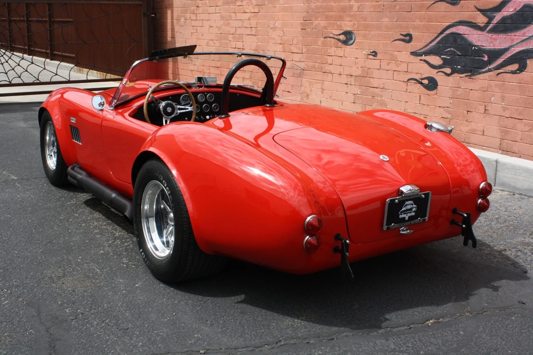 Shelby Cobra Replica - Image 15 of 31