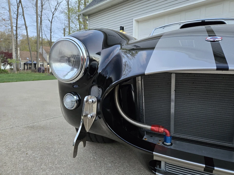 Shelby Cobra Replica - Image 25 of 31