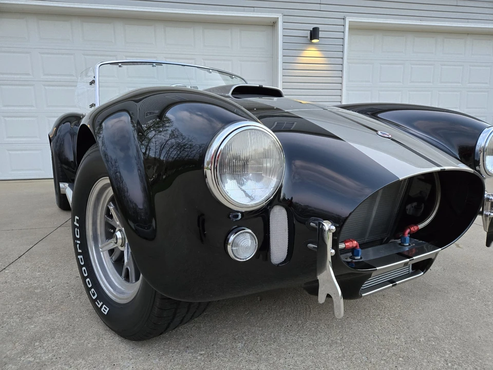 Shelby Cobra Replica - Image 24 of 31