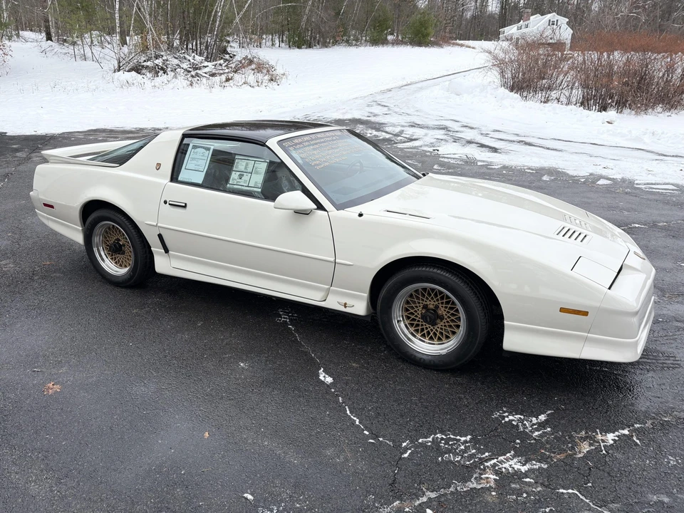 1989 Pontiac Firebird Trans Am 3rd Gen - Image 24 of 31