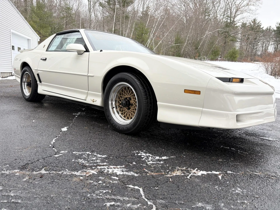 1989 Pontiac Firebird Trans Am 3rd Gen - Image 27 of 31
