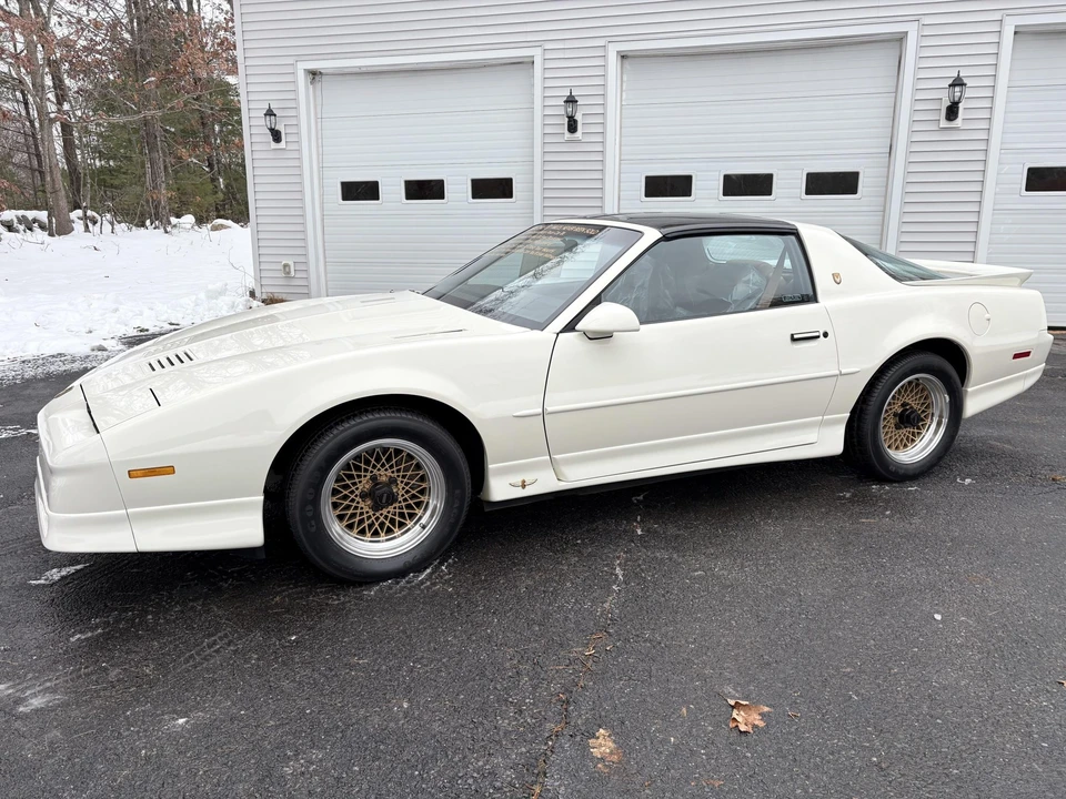 1989 Pontiac Firebird Trans Am 3rd Gen - Image 8 of 31