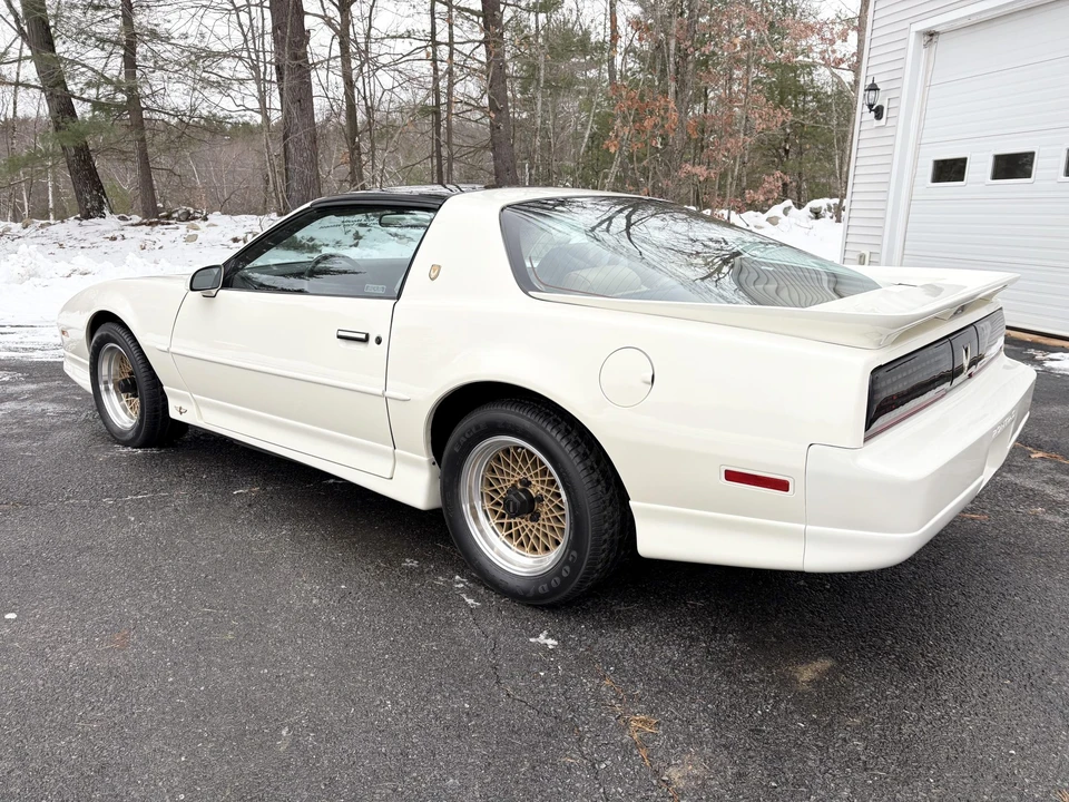 1989 Pontiac Firebird Trans Am 3rd Gen - Image 12 of 31
