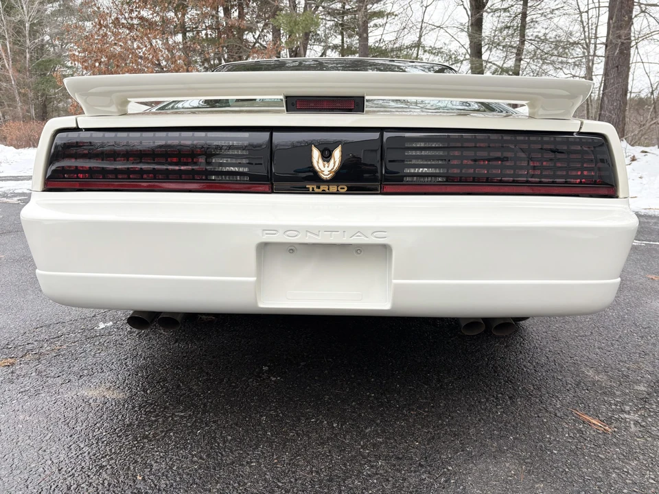 1989 Pontiac Firebird Trans Am 3rd Gen - Image 16 of 31