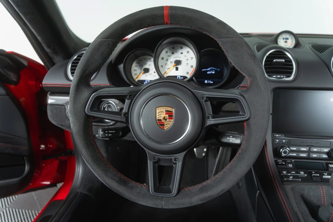 2020 Porsche 718 Cayman GT4 - Image 5 of 7