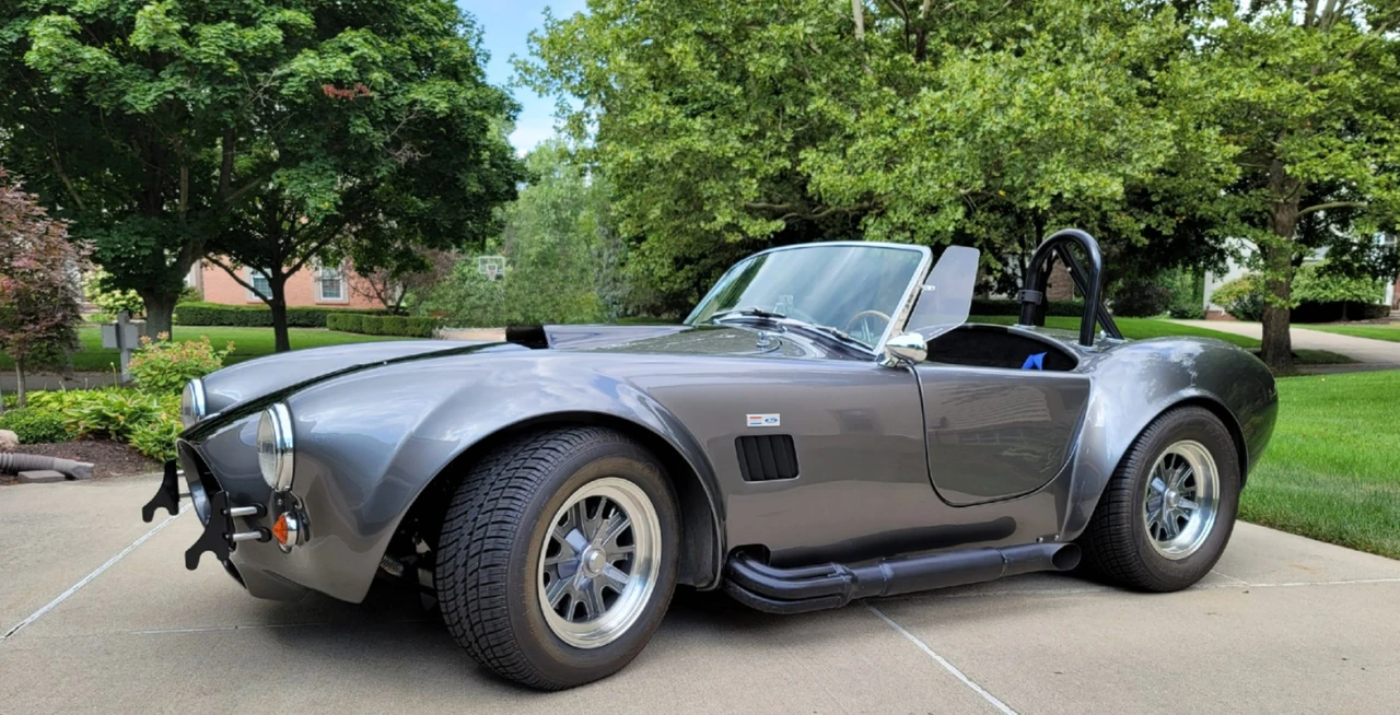Shelby Cobra Replica - Image 20 of 31