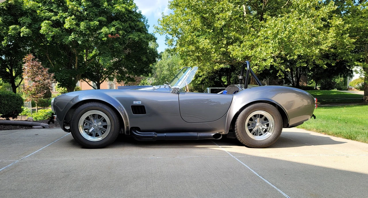 Shelby Cobra Replica - Image 21 of 31