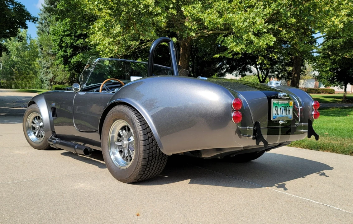Shelby Cobra Replica - Image 24 of 31
