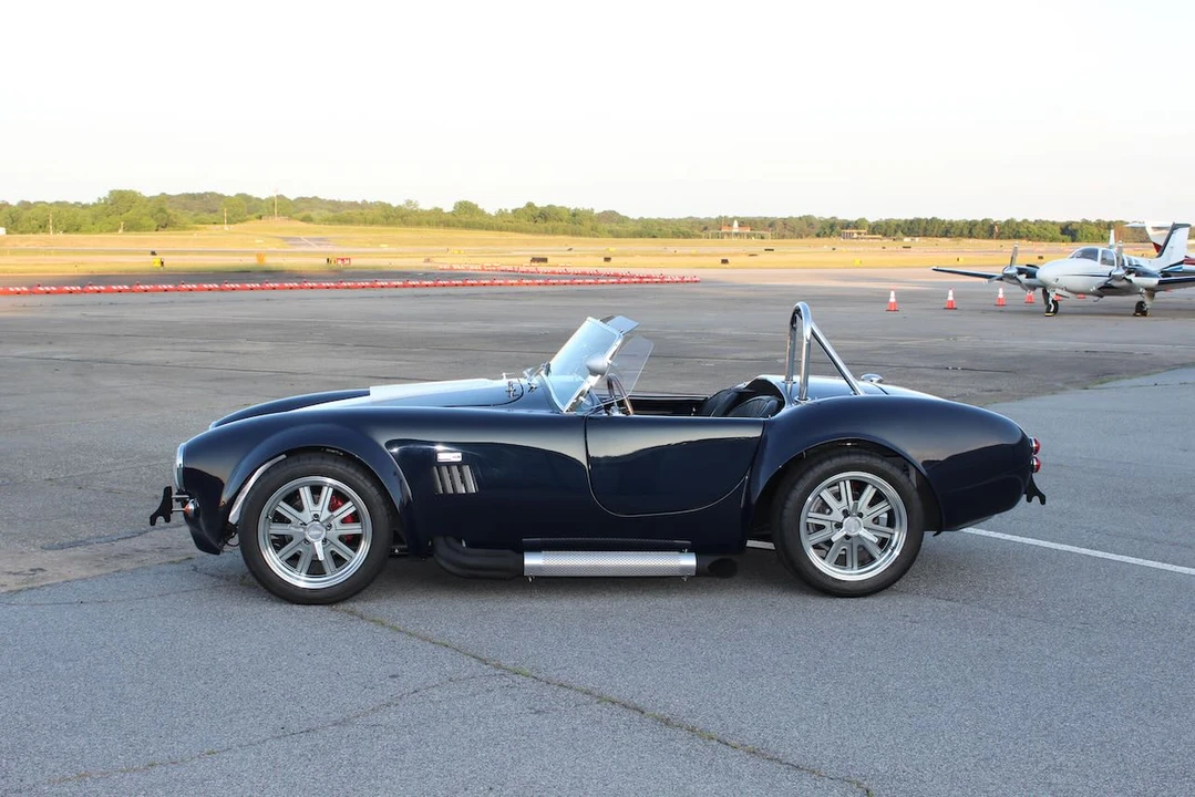 Shelby Cobra Replica - Image 10 of 31