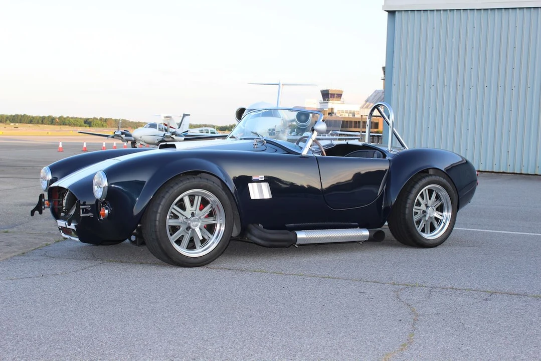 Shelby Cobra Replica - Image 11 of 31