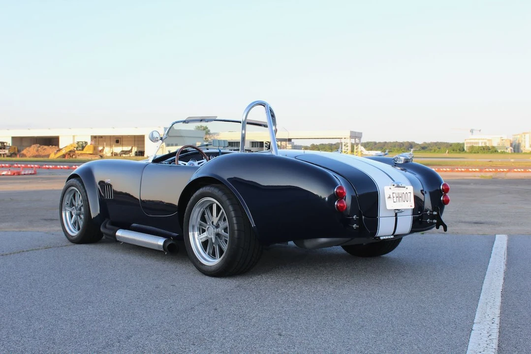 Shelby Cobra Replica - Image 9 of 31