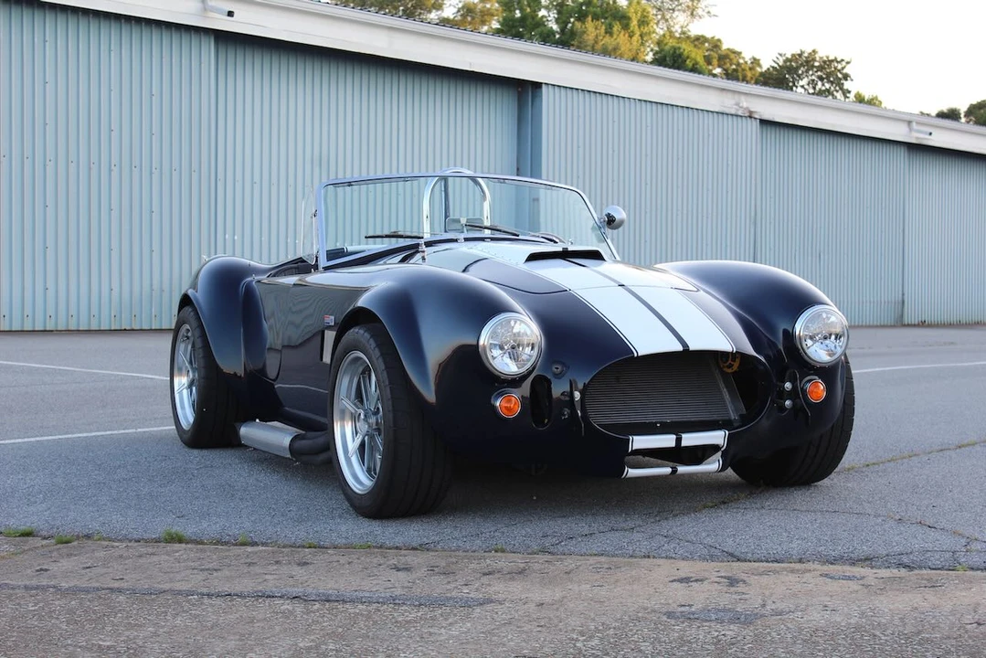 Shelby Cobra Replica - Image 2 of 31