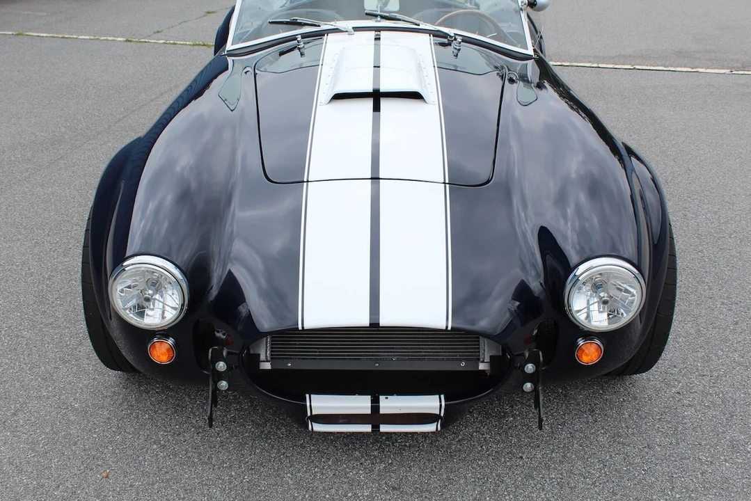 Shelby Cobra Replica - Image 15 of 31