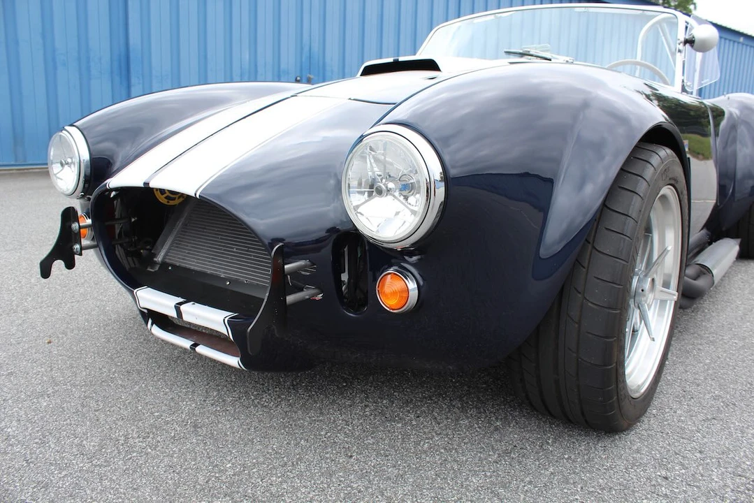 Shelby Cobra Replica - Image 24 of 31
