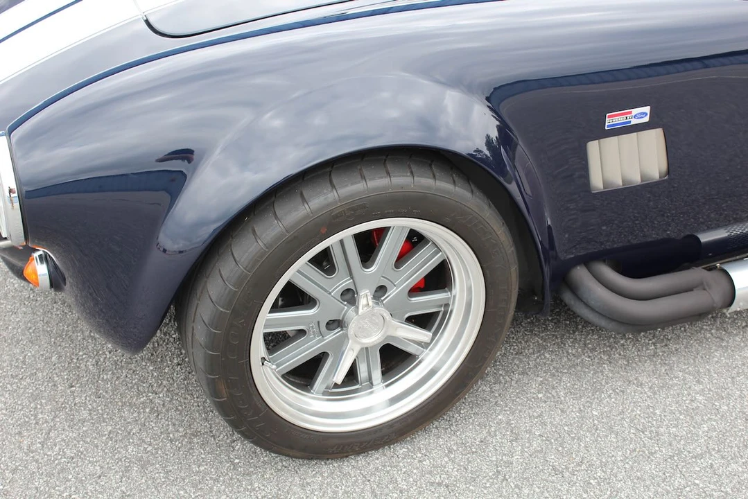 Shelby Cobra Replica - Image 26 of 31