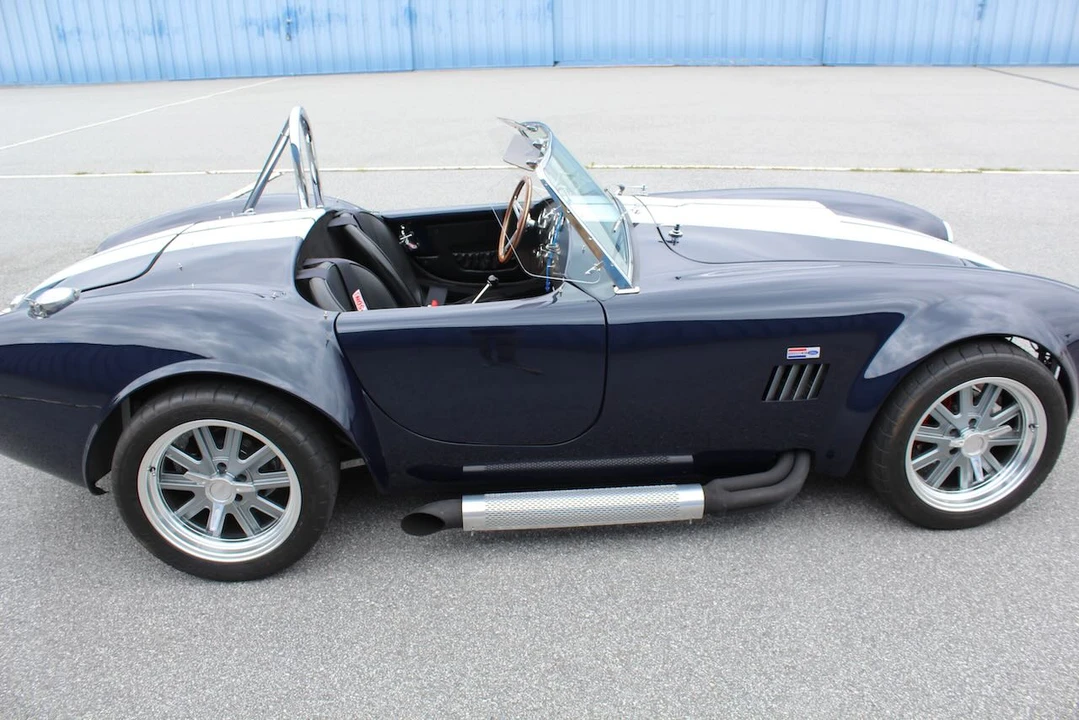 Shelby Cobra Replica - Image 5 of 31