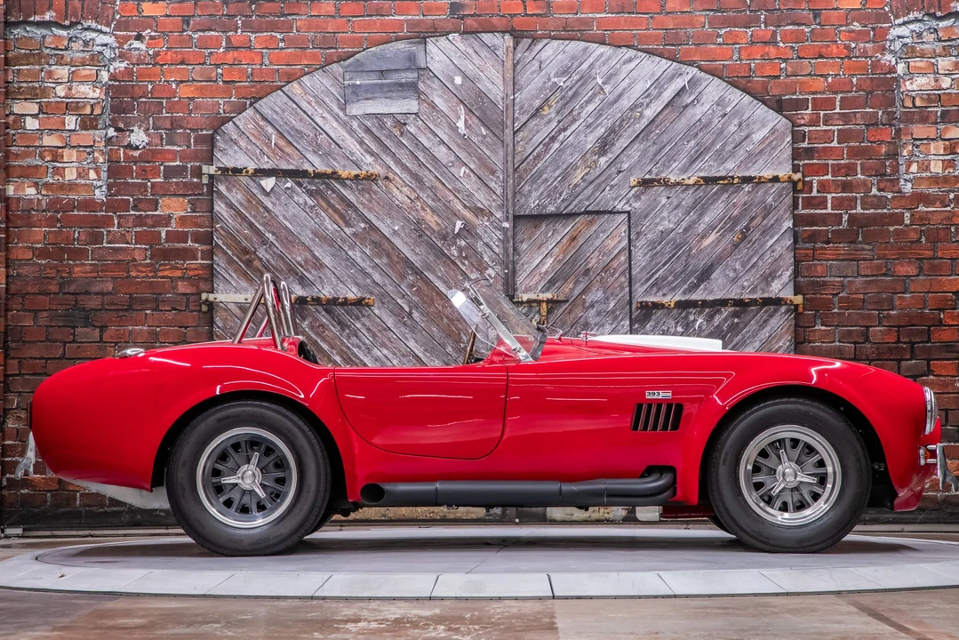 Shelby Cobra Replica - Image 4 of 31
