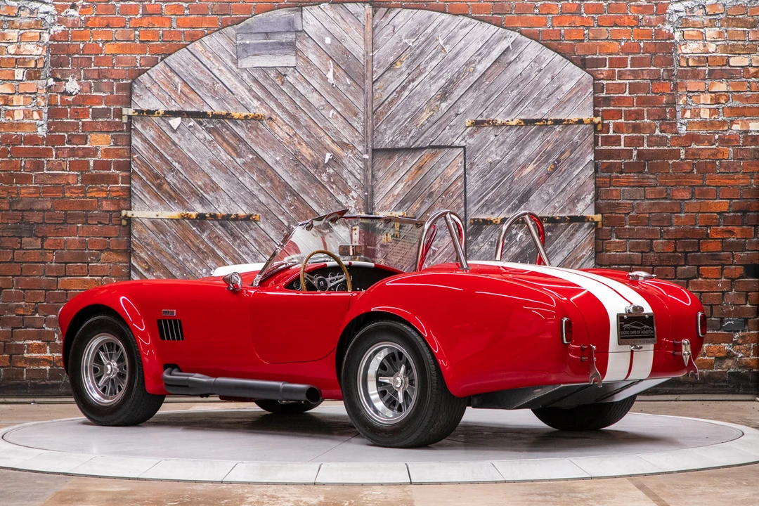Shelby Cobra Replica - Image 15 of 31