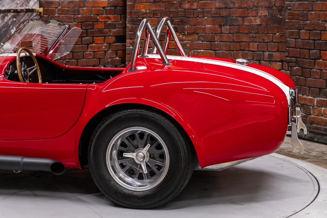 Shelby Cobra Replica - Image 25 of 31