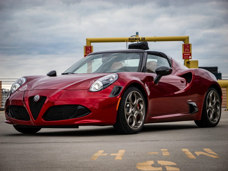 2020 Alfa Romeo 4C Spider - Image 14 of 31