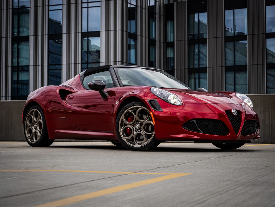 2020 Alfa Romeo 4C Spider - Image 24 of 31