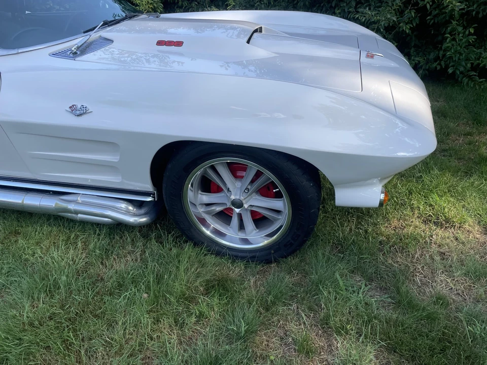1963 Chevrolet Corvette C2 - Image 24 of 31