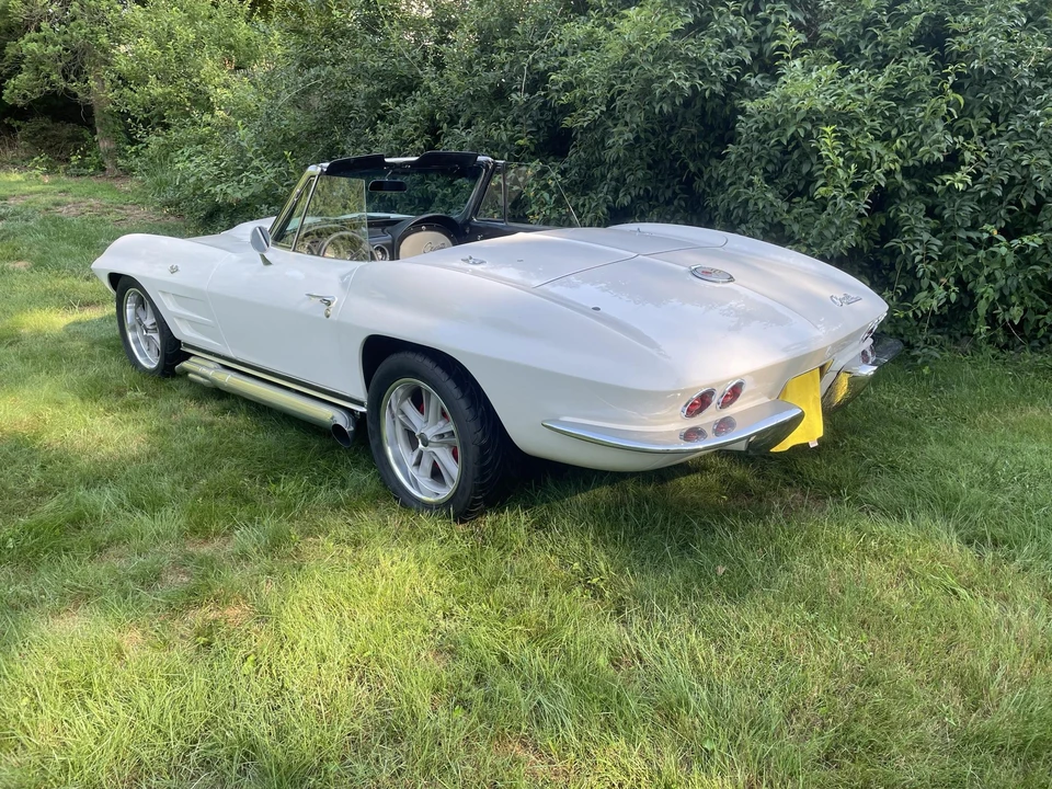 1963 Chevrolet Corvette C2 - Image 6 of 31