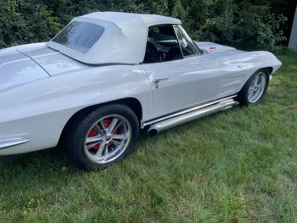 1963 Chevrolet Corvette C2 - Image 28 of 31
