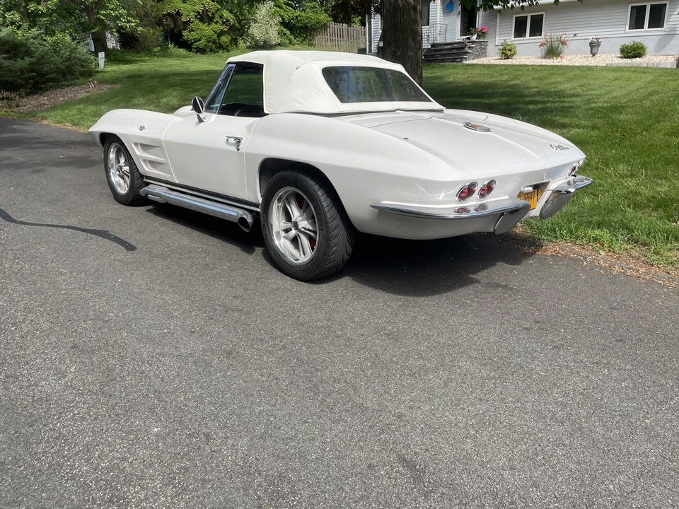 1963 Chevrolet Corvette C2 - Image 16 of 31