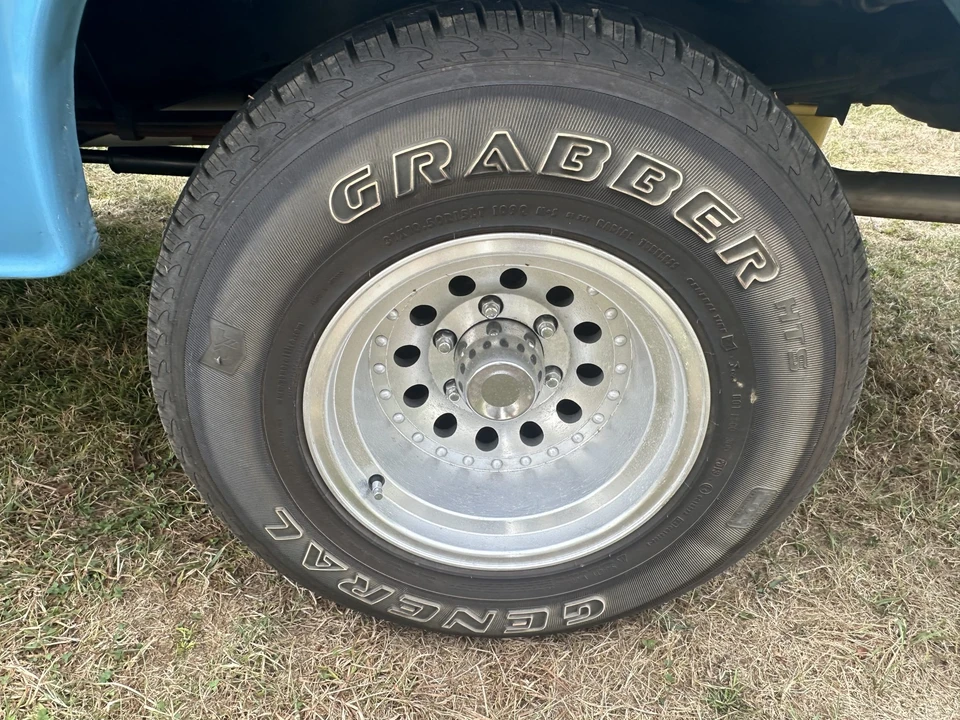 1963 Chevrolet Suburban 4th Gen - Image 26 of 31