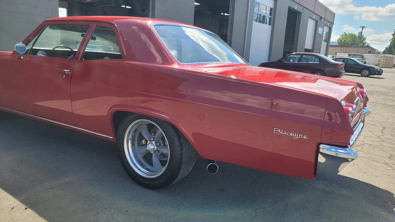 1965 Chevrolet Biscayne - Image 24 of 31