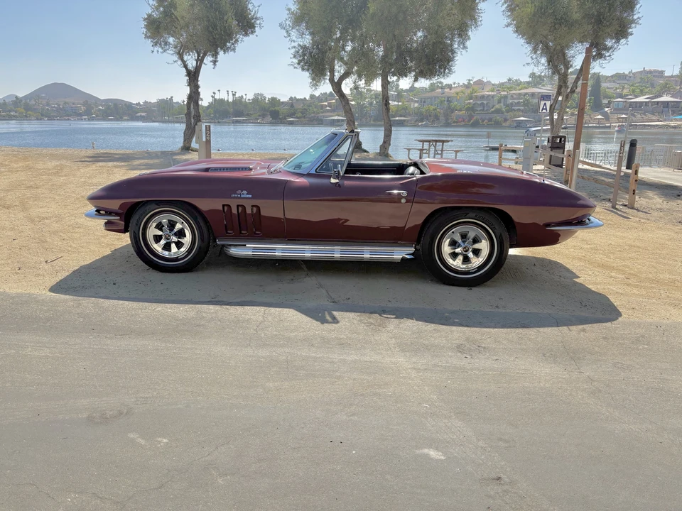 1965 Chevrolet Corvette C2 - Image 20 of 31