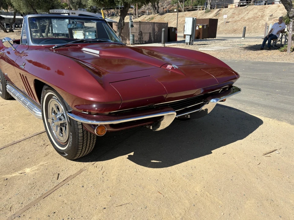 1965 Chevrolet Corvette C2 - Image 17 of 31