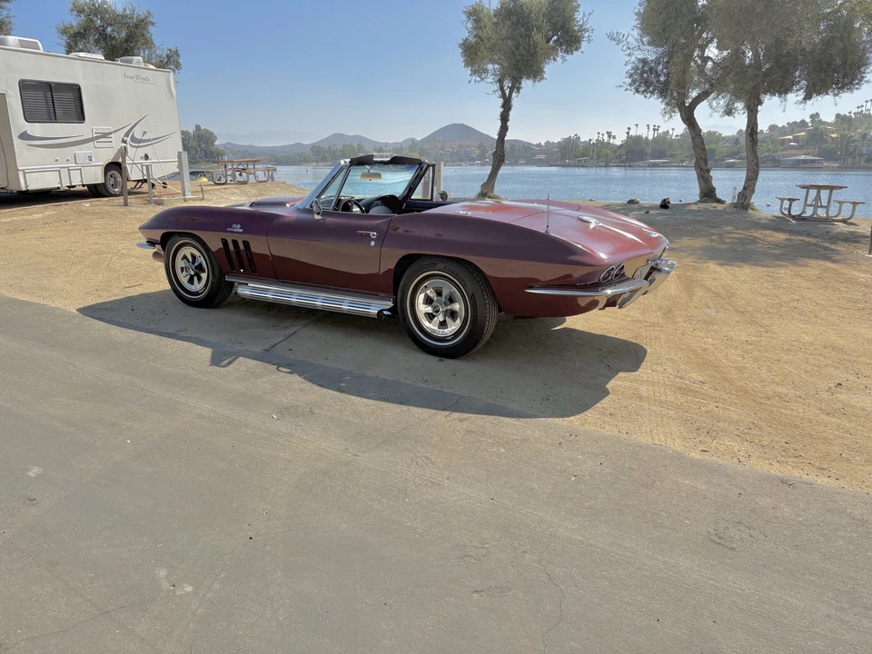 1965 Chevrolet Corvette C2 - Image 19 of 31