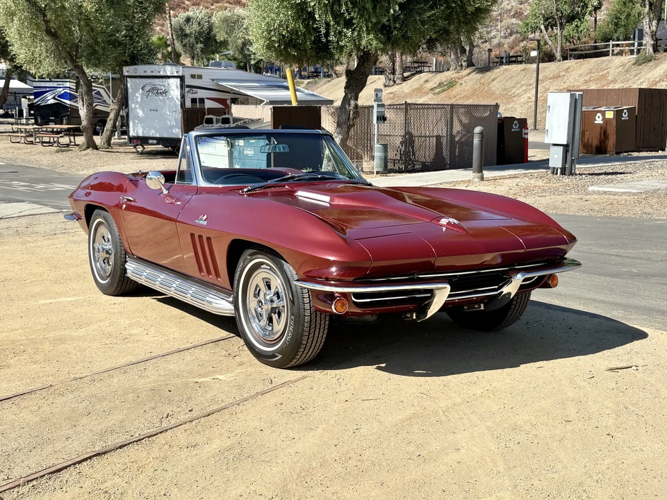 1965 Chevrolet Corvette C2 - Image 7 of 31