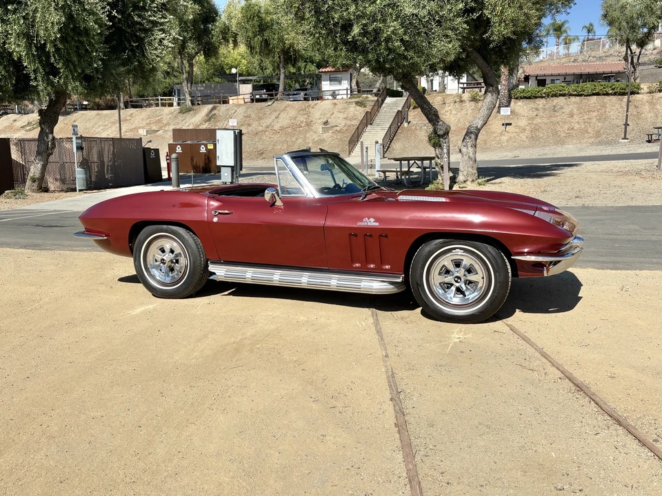 1965 Chevrolet Corvette C2 - Image 9 of 31