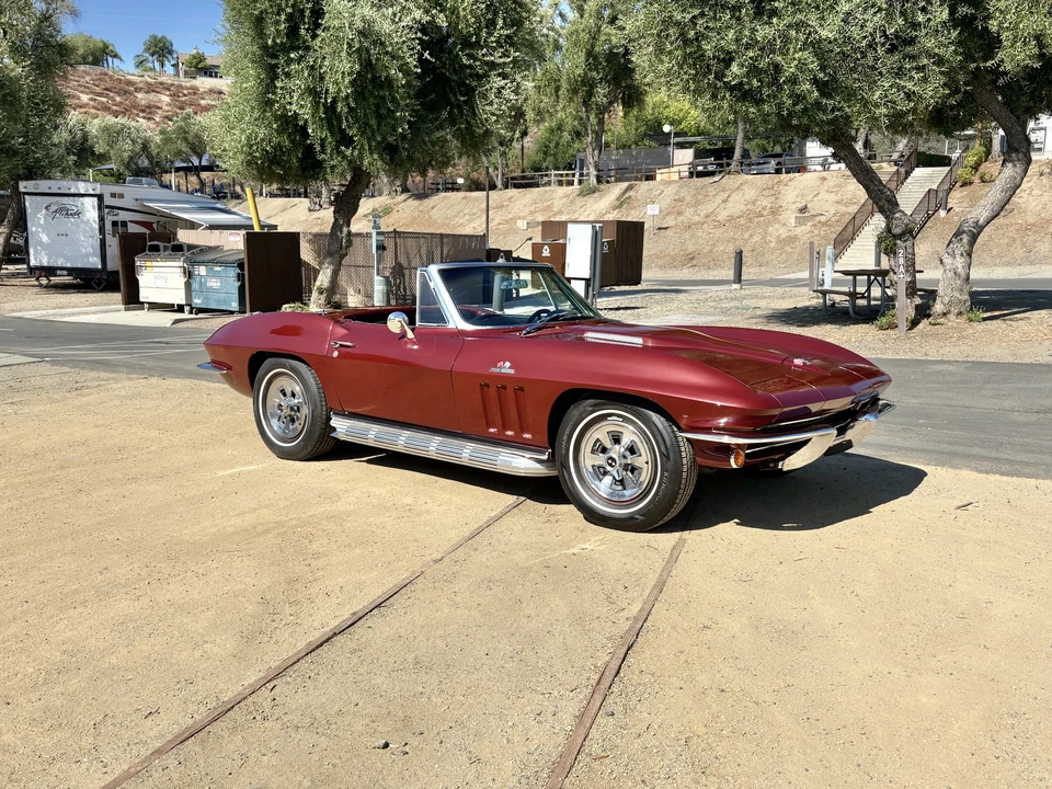 1965 Chevrolet Corvette C2 - Image 8 of 31