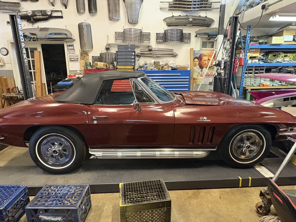 1965 Chevrolet Corvette C2 - Image 30 of 31