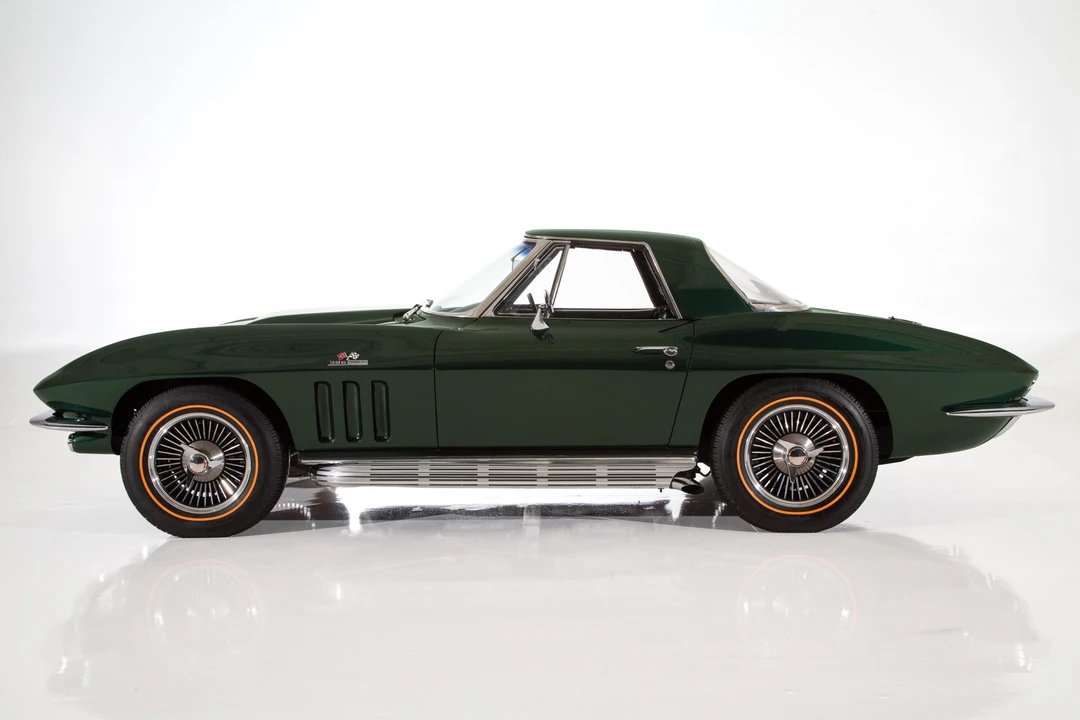 1965 Chevrolet Corvette C2 - Image 15 of 31