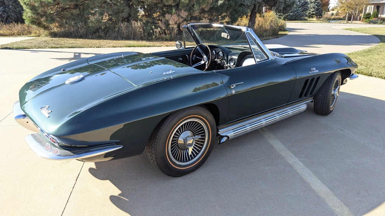 1965 Chevrolet Corvette C2 - Image 8 of 31